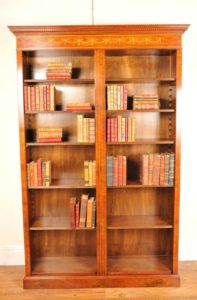 Einzelne Walnuss-Sheraton-geöffnete vordere Bookcase Bücherregal
