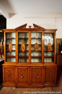 Satinwood Regent Breakfront Bücherregal Sheraton Möbel