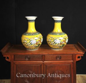 Pareja china Famille Jaune porcelana urnas Formulario Shangping