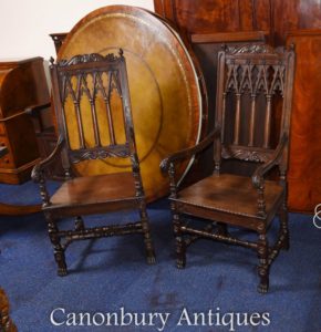 Paar Eiche Gothic Arm Chairs Bauernhaus Möbel
