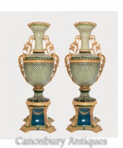 Paar Empire Glasvasen - Monumentale vergoldete Sockelurnen