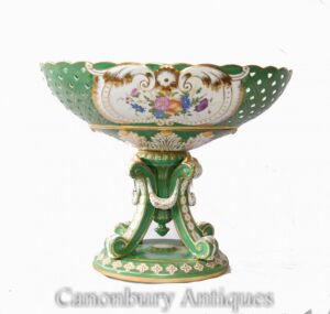 Sevres Porzellanschale - Französische Urne am Stand